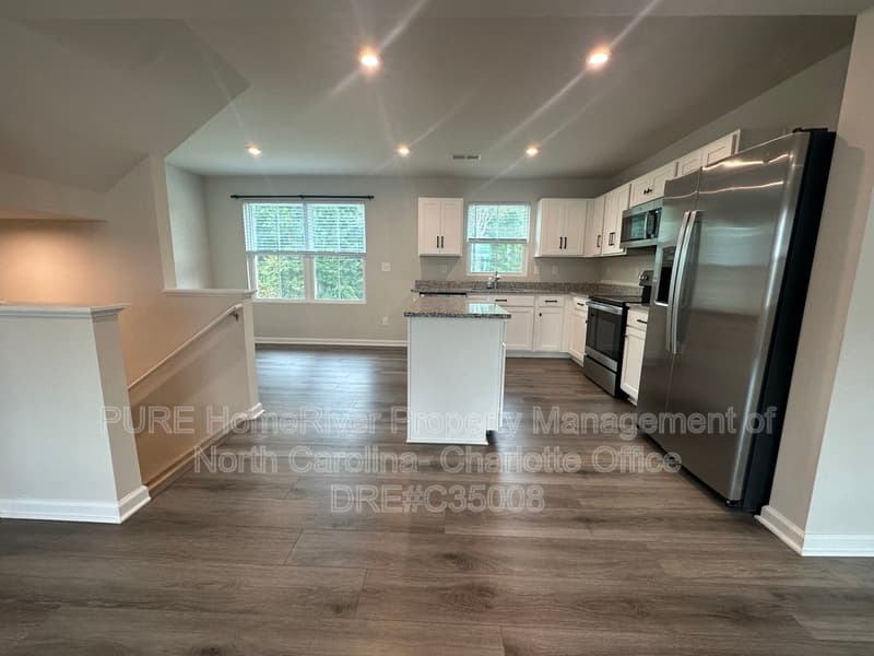 Charlotte House: 2019 Langer St