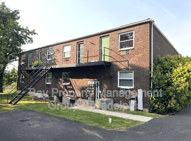 Lansdale Condo: 100 E Mount Vernon St