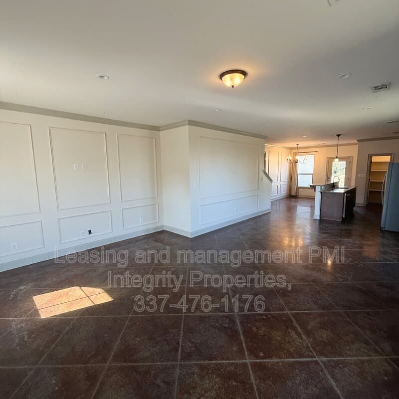 Baton Rouge House: 10931 Grace Lane