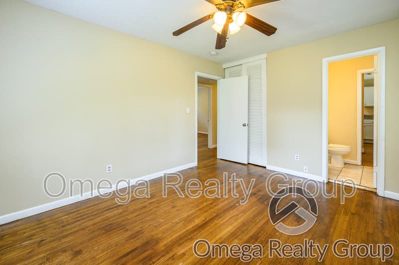 Birmingham House: 413 Wedgeworth Rd