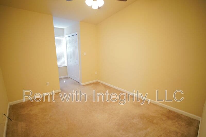 Tallahassee House: 859-1 W Brevard St