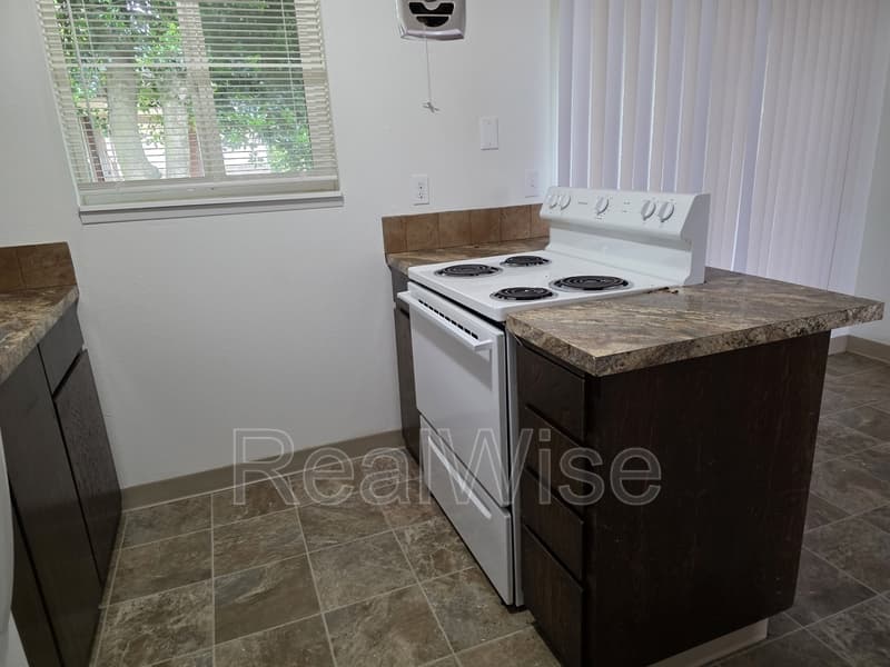 Vancouver Condo: 3009 M St