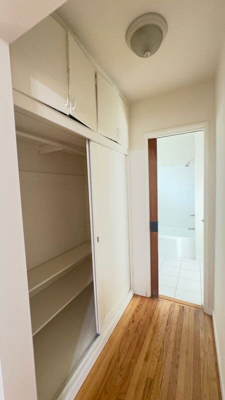 Glendora House: 427 E Haltern Ave