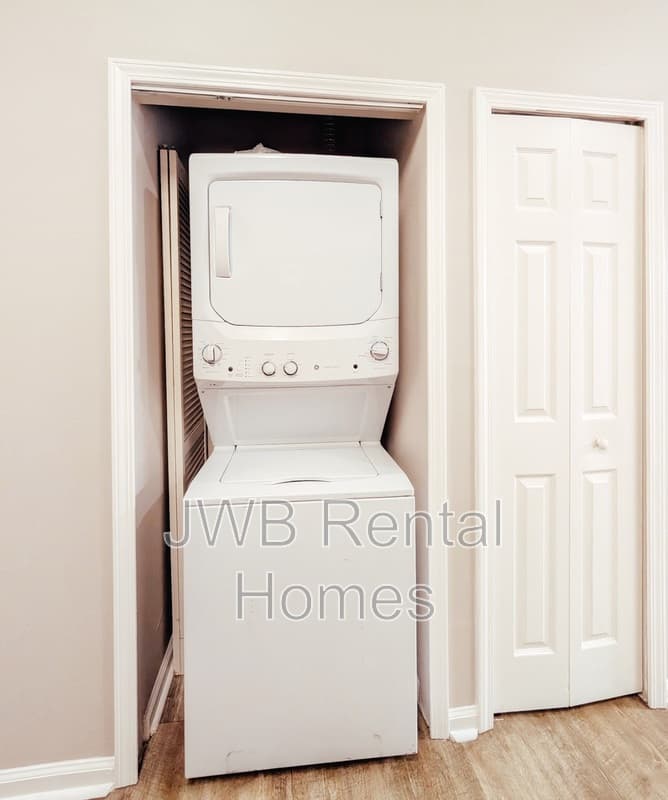 Jacksonville Condo: 5051 Playpen Dr #5-7