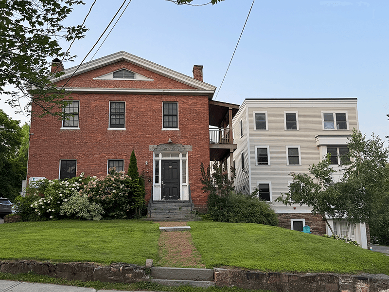 Burlington Condo: 323-325 College Street, Unit 3