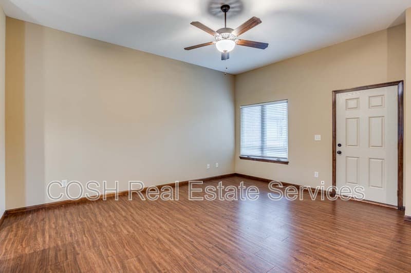 Colwich Condo: 406 North Colorado Avenue - F