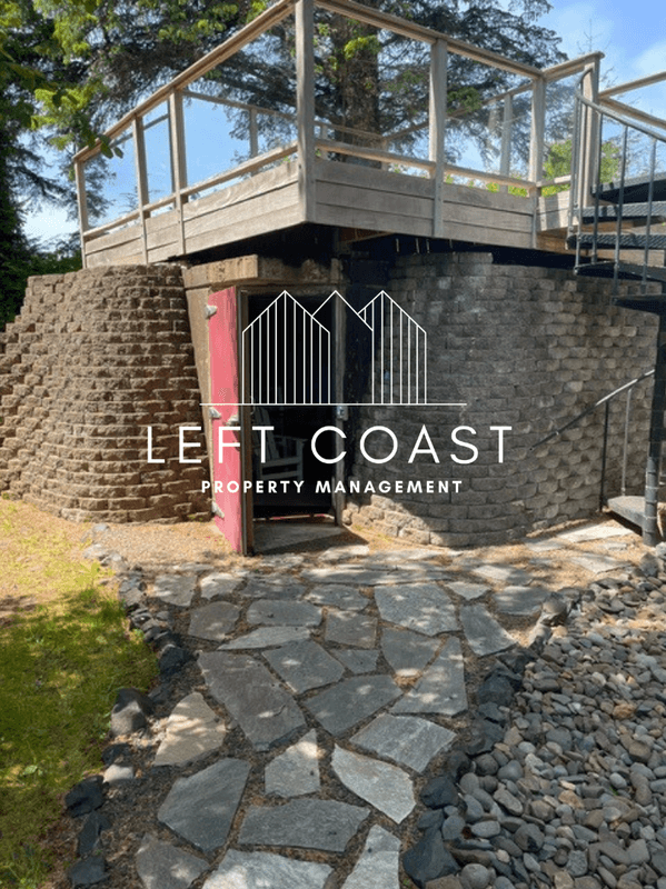 Lincoln City House: 1545 Northeast Regatta Way