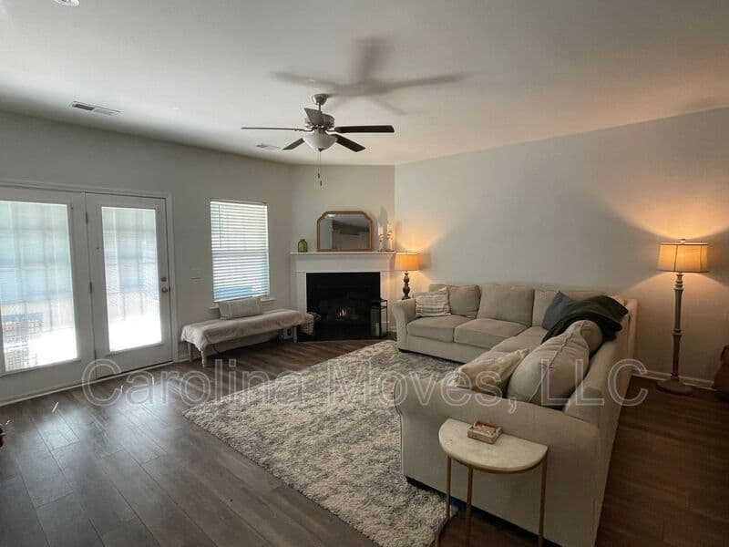 Greenville Townhome: 5 Alkanet Way