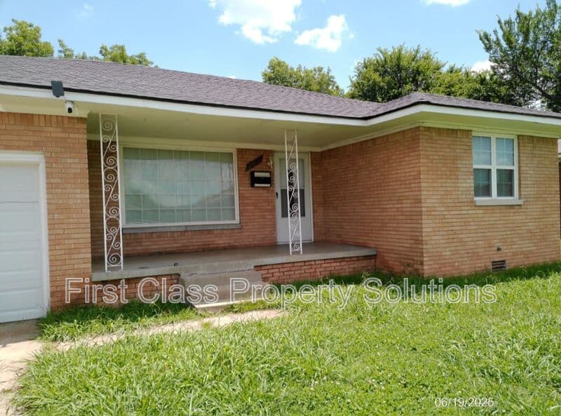Oklahoma City House: 2312 N Meridian Ave