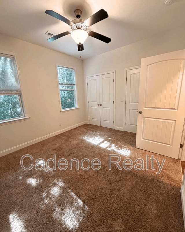 Wilmington House: 4908 Maple Avenue