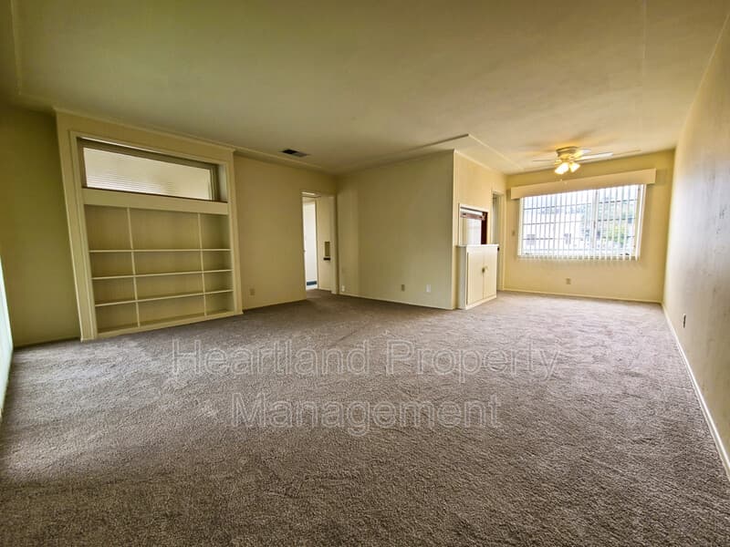 La Mesa Condo: 5123 Wilson St.