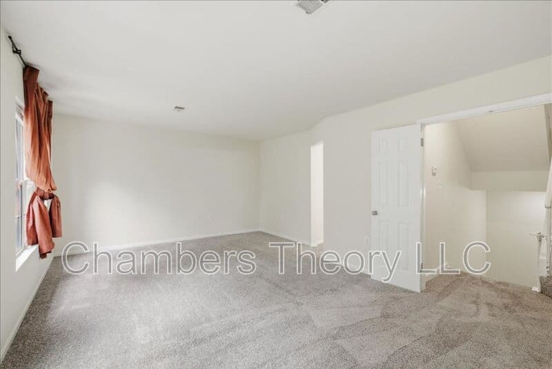 Woodbridge House: 12181 Old Salem Ct