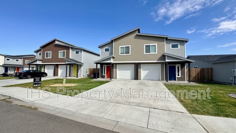 Pasco House: 311 Dawson Ln