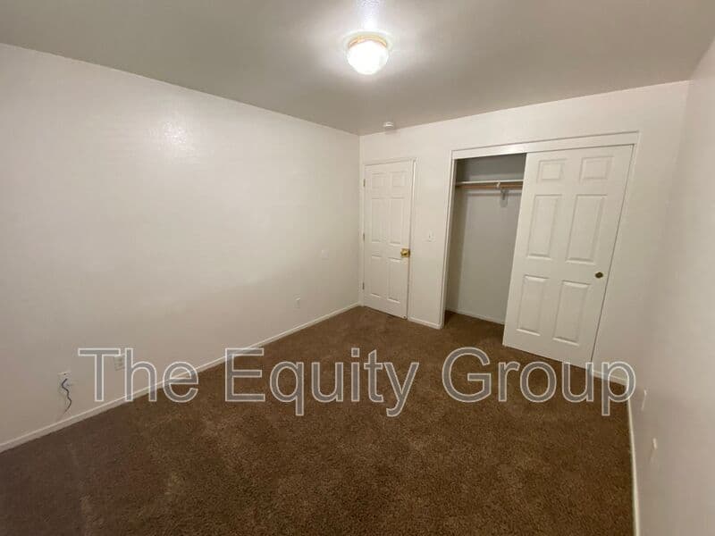 Visalia House: 3848 East Oak Avenue