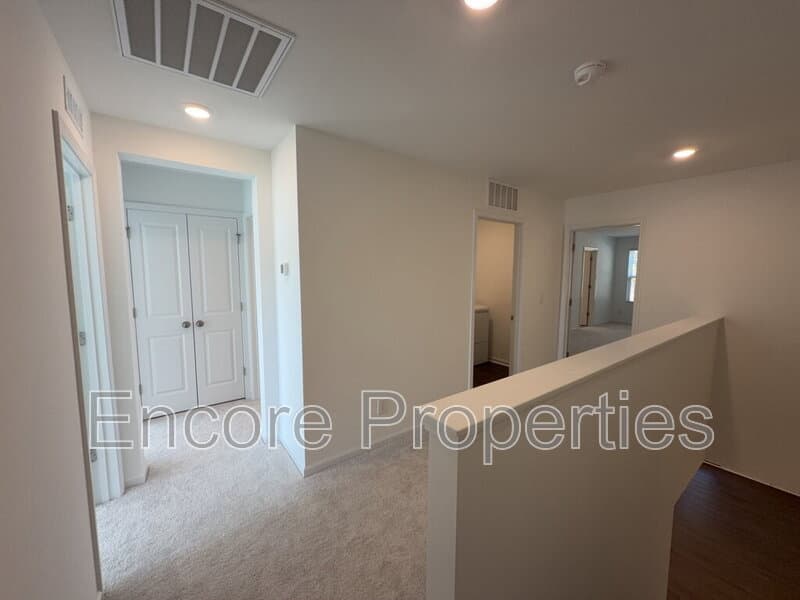 Apex Townhome: 224 Deercroft Drive