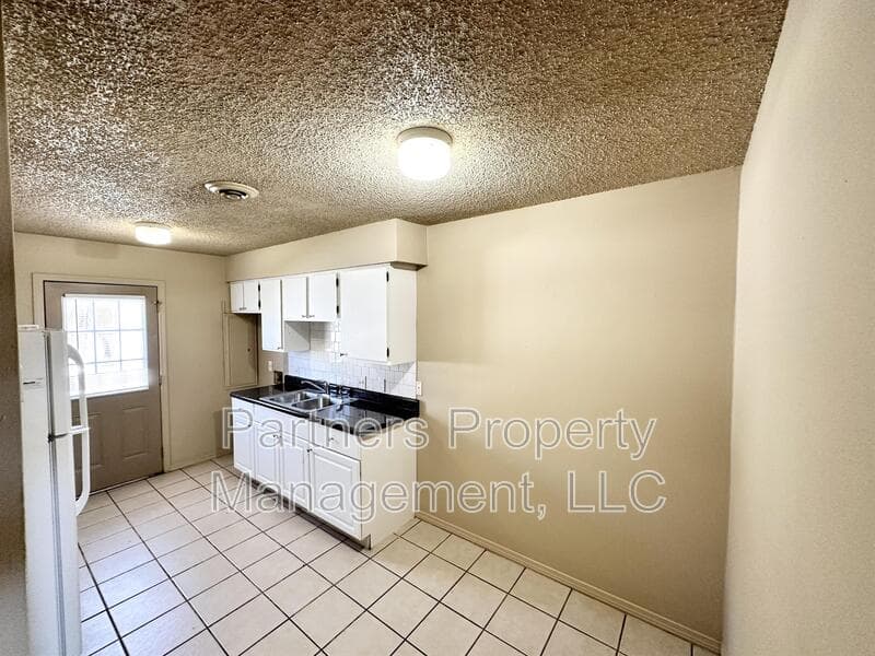 Gentry Condo: 95 Pine Avenue - 2