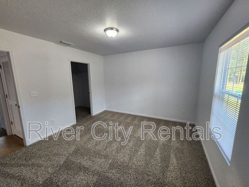 Keystone Heights House: 7083 Stetson Street