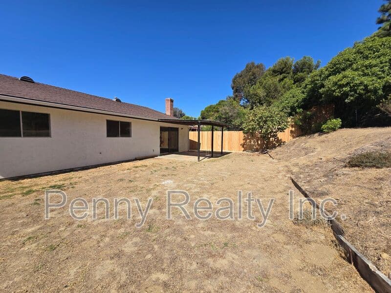 San Diego House: 6046 Reo Pl