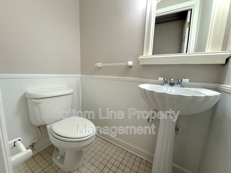Charlotte Townhome: 2336 Kenmore Ave