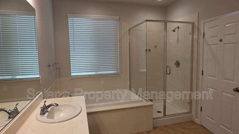 Dixon House: 1680 Gold Street