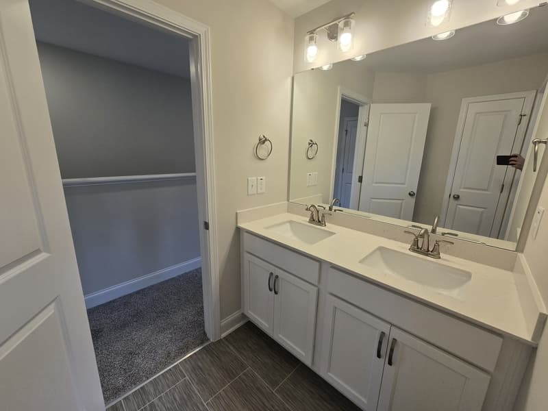 Smithfield House: 463 Jackson Pond Drive