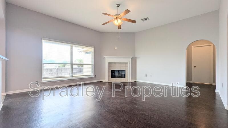 Temple House: 1124 Westbury