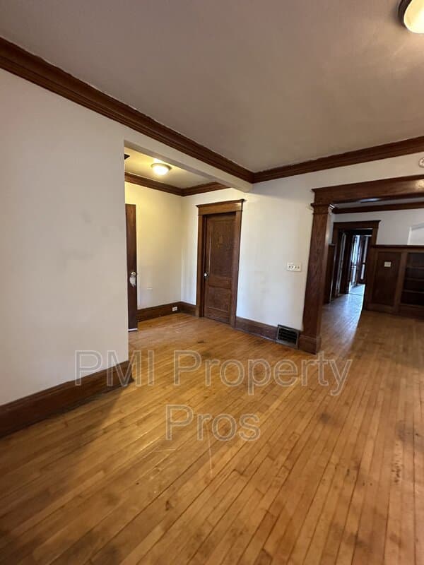 Milwaukee Condo: 2566 N 41st St