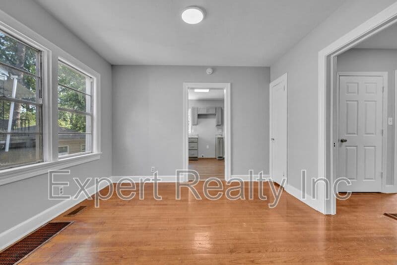 BIRMINGHAM House: 4807 TERRACE M