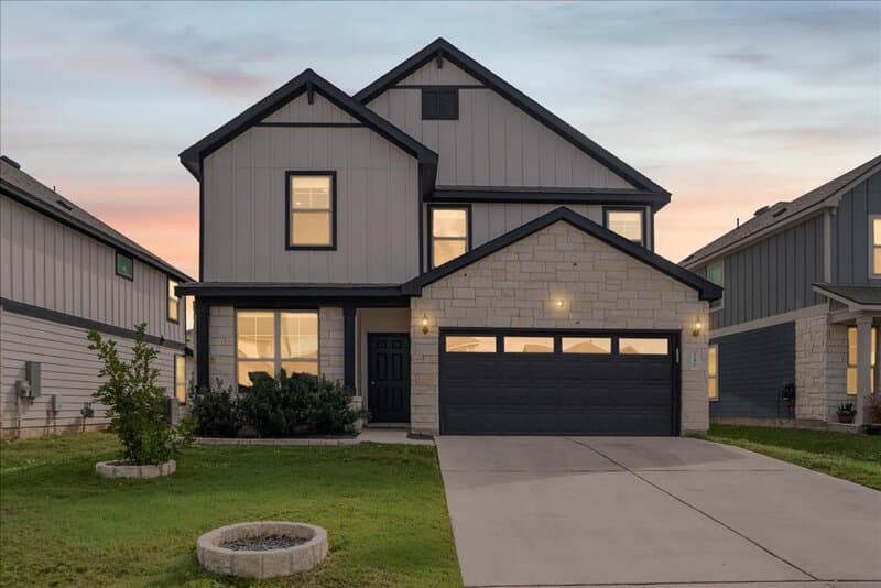 Georgetown House: 140 Fiery Skipper Lane