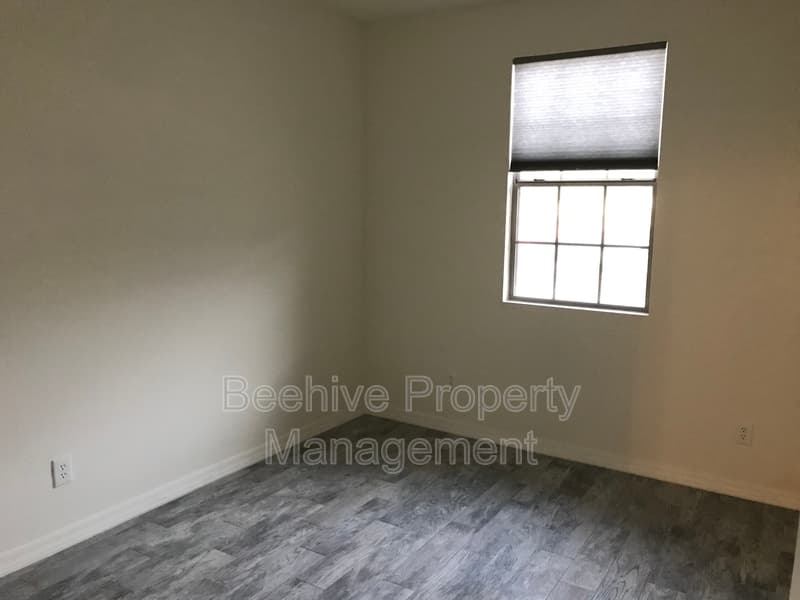 Mesa House: 3014 N 72nd St