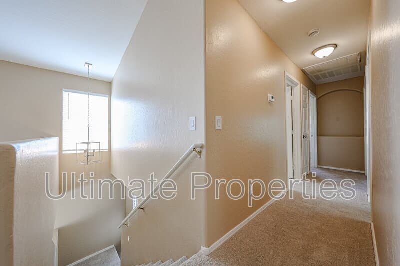 Surprise House: 11911 N 148th Ave