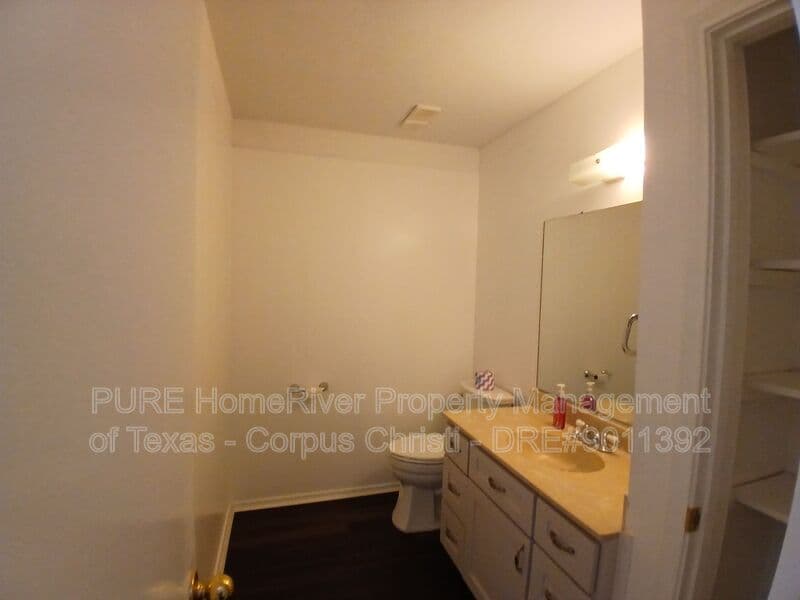 Corpus Christi Townhome: 4401 River Valley Dr
