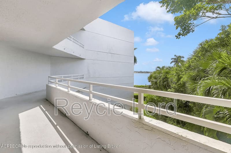 West Palm Beach Condo: 3701 S Flagler Dr