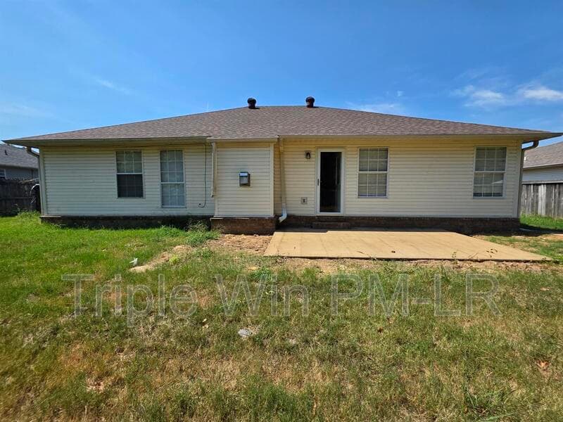 Cabot House: 26 Stonewood Drive