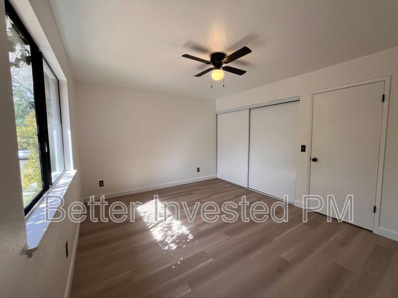 Healdsburg Condo: 427 North St