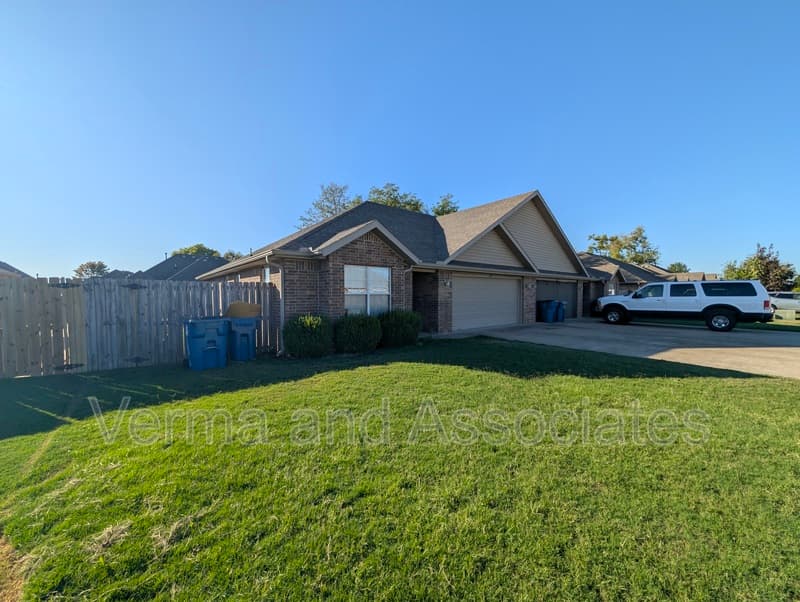 Bentonville Townhome: 1102 SW Quartz Ave