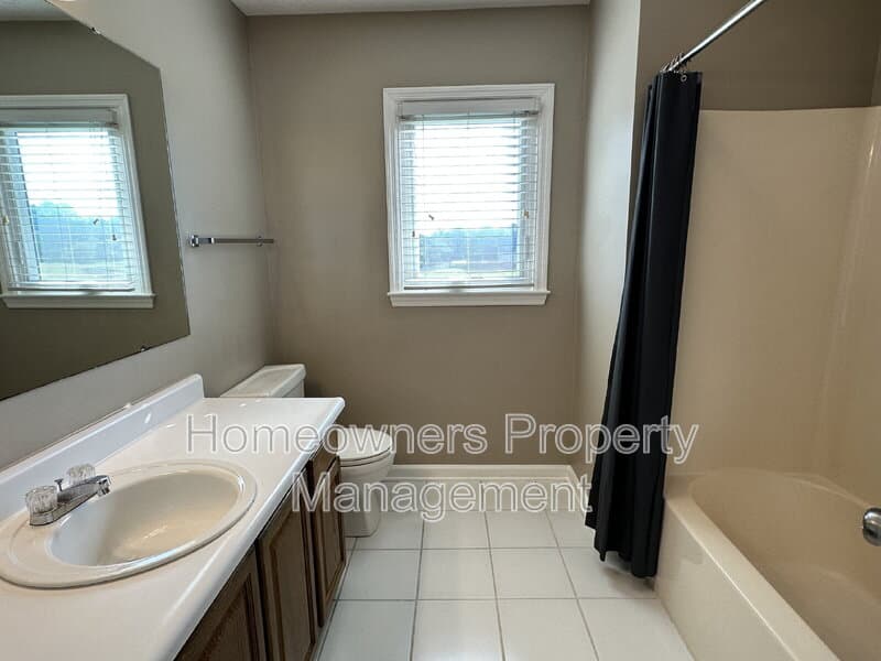 Fayetteville House: 6521 Ryefield Dr