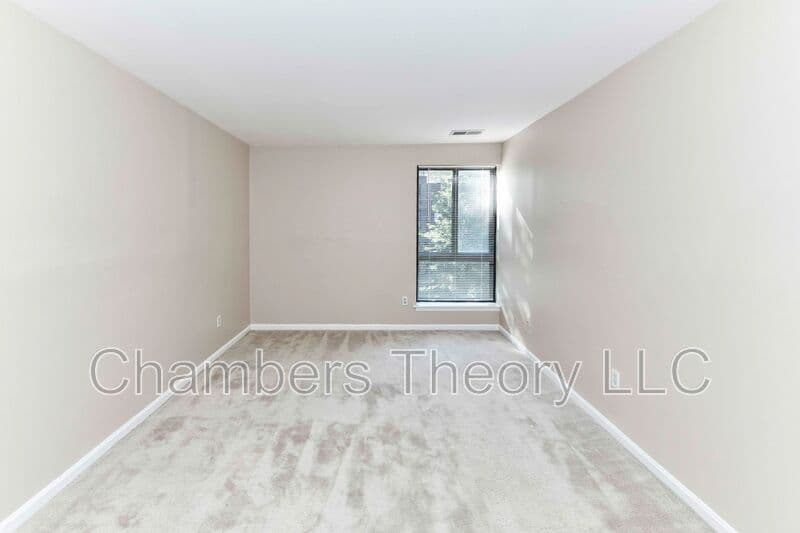 Reston Condo: 11244 Chestnut Grove Sq.