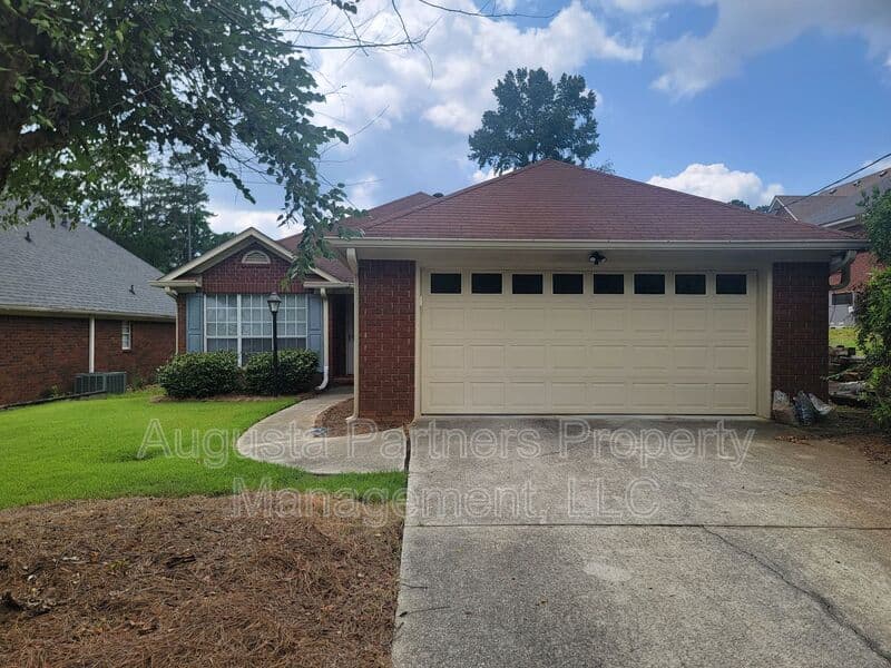 Augusta House: 2910 Pointewest Dr