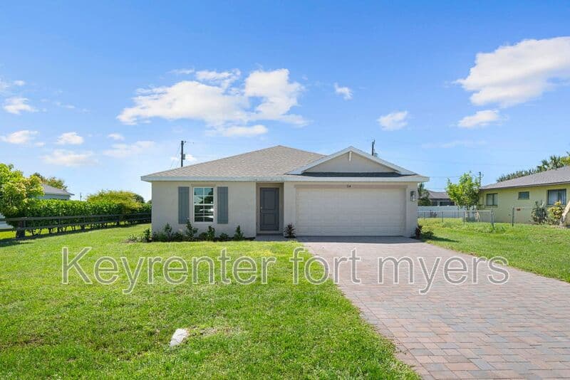 Cape Coral House: 914 SW 33rd Terr