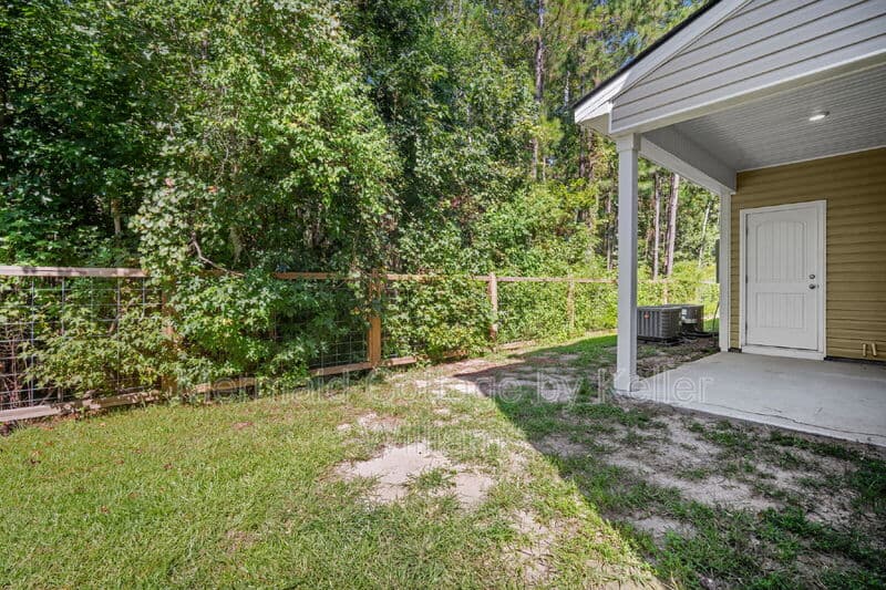 Beaufort Townhome: 222 Admiration Avenue