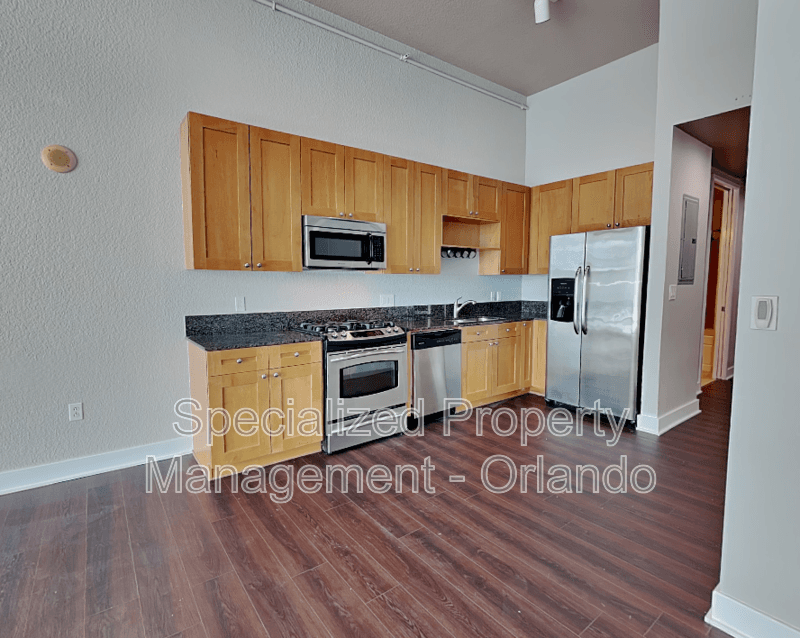 Orlando House: 150 E Robinson St