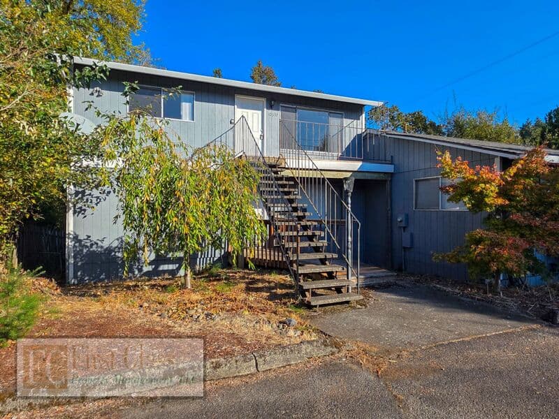 BEAVERTON Condo: 10337 SW LAUREL RD