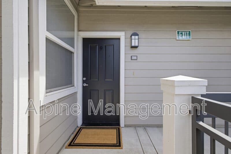 East Palo Alto Condo: 1982 West Bayshore Road - Main