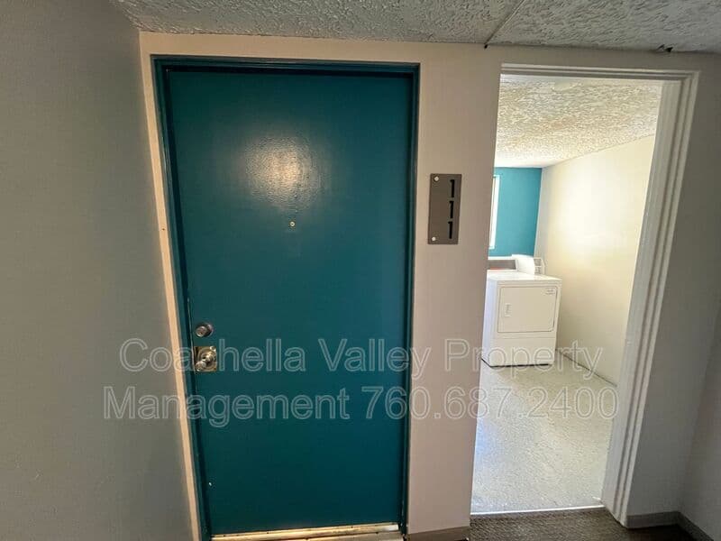 Palm Springs House: 2580 E Tahquitz Canyon Way