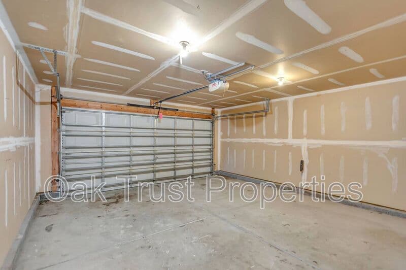 Ladson House: 1053 Friartuck Trail