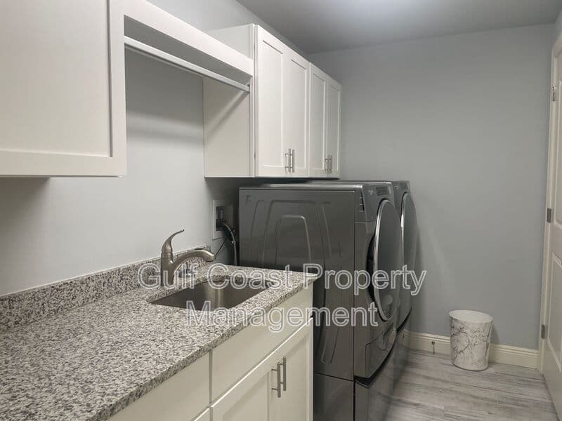Osprey House: 260 Hidden Bay Dr