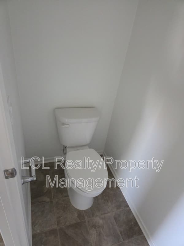 Lake Elsinore Condo: 32855 Crown Point Ln