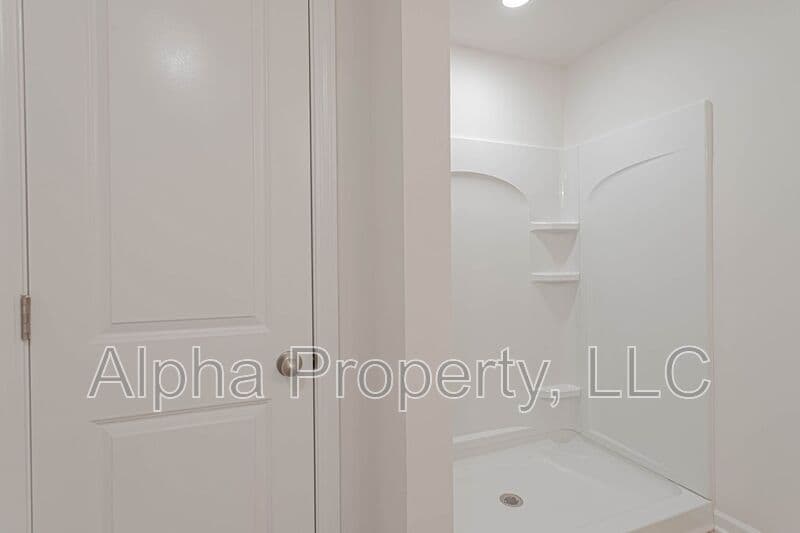 Greer Townhome: 30 Moorlyn Ln