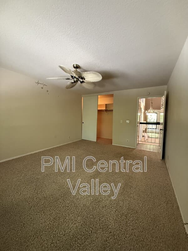 Modesto House: 1725 Edgebrook Drive